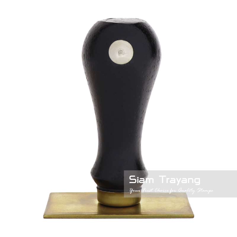 ตรายางด้ามไม้หัวทองเหลือง ขนาด 3264