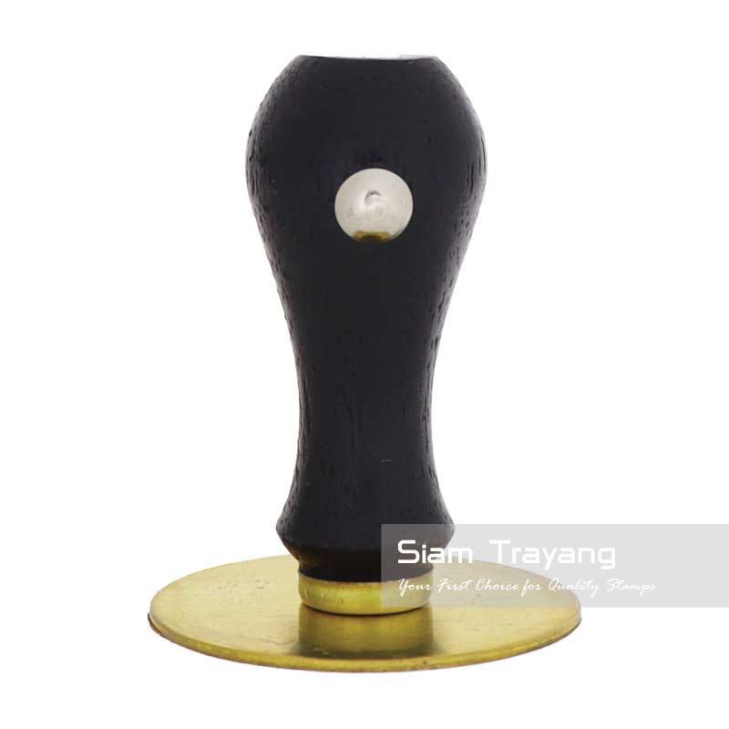 ตรายางด้ามไม้หัวทองเหลือง ขนาด R52